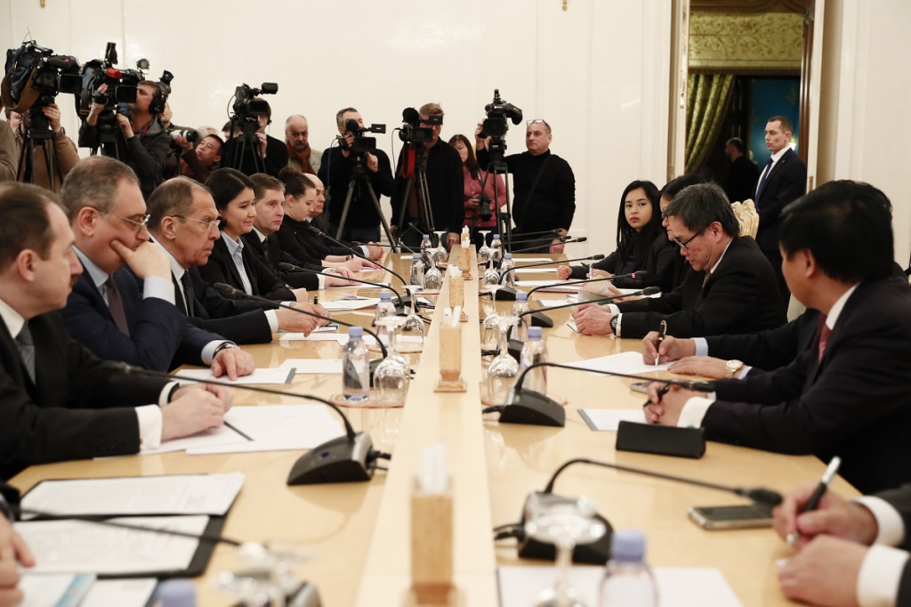 Министр иностранных дел РФ пригласил членов АСЕАН принять участие в российских деловых мероприятиях