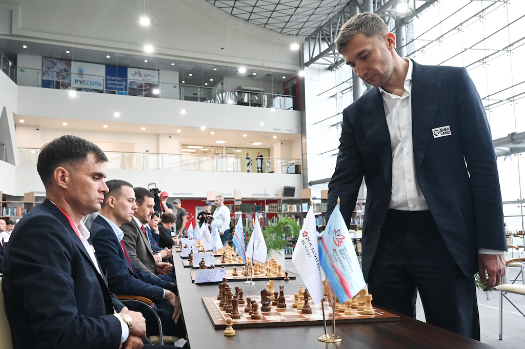Chess at SPIEF 2023: Karjakin, Radjabov and Artificial Intelligence