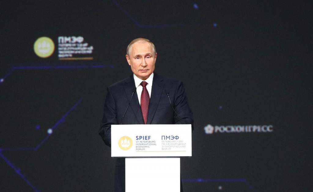 Vladimir Putin Sent Greetings to Participants of St. Petersburg International Economic Forum