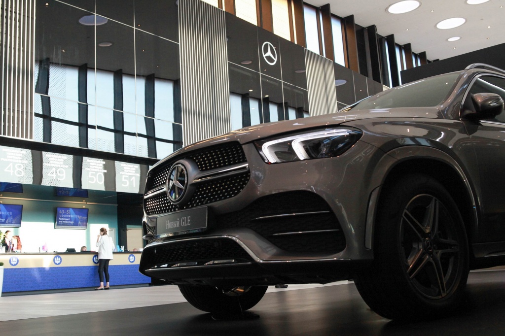 Mercedes-Benz Presents New Electric Vehicle at SPIEF