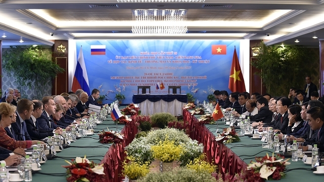 Shuvalov invites representatives of Vietnamese government and business to SPIEF and EEF in 2018
